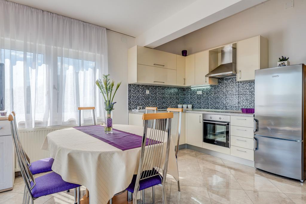 Apartments Vukasovic Mimice Exterior photo